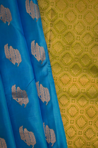 Soft Silk Borderless With Triple Leaves Motifs