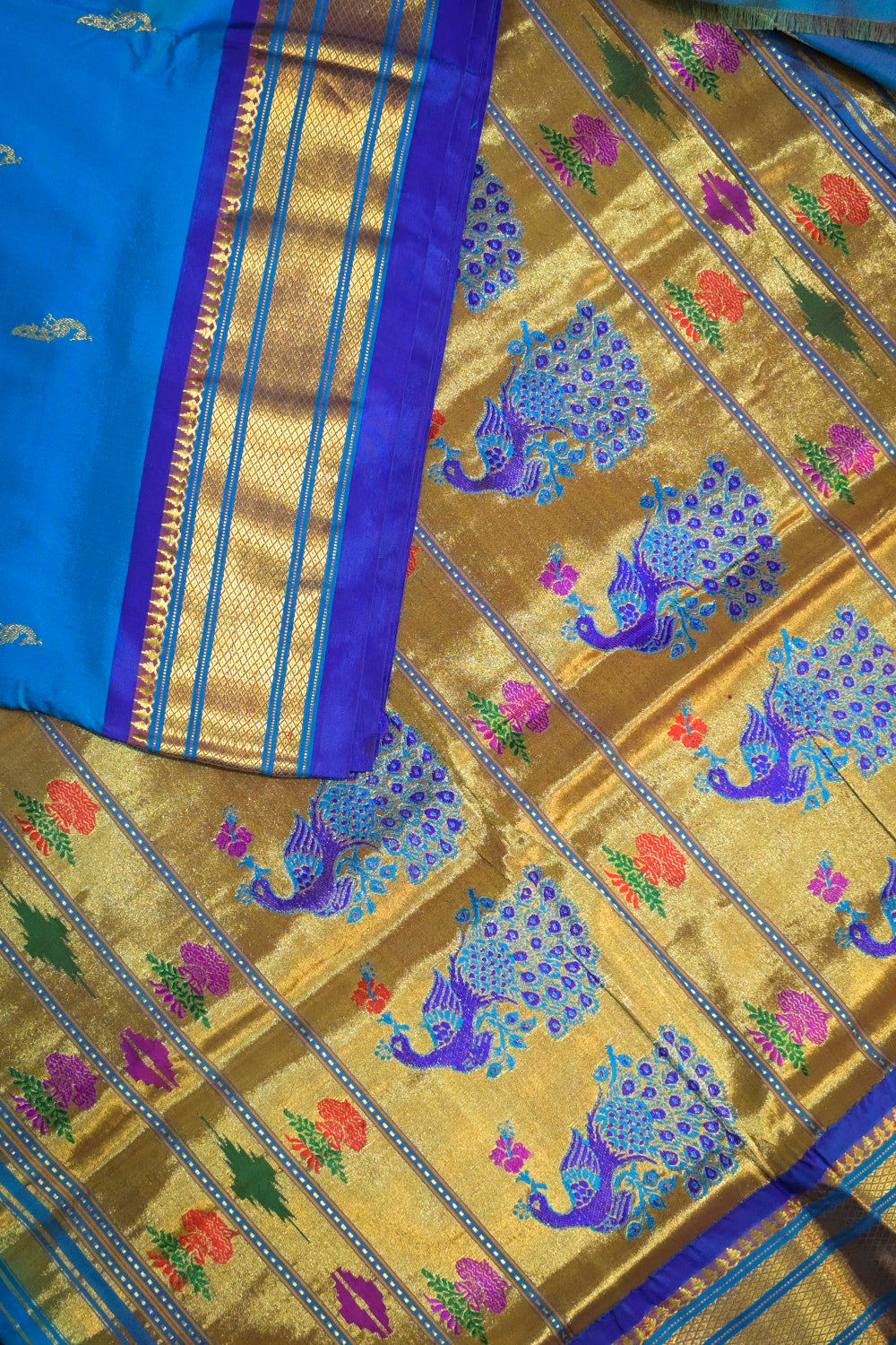 9yard Handwoven Pure Paithani With Peacock Jari Buttis