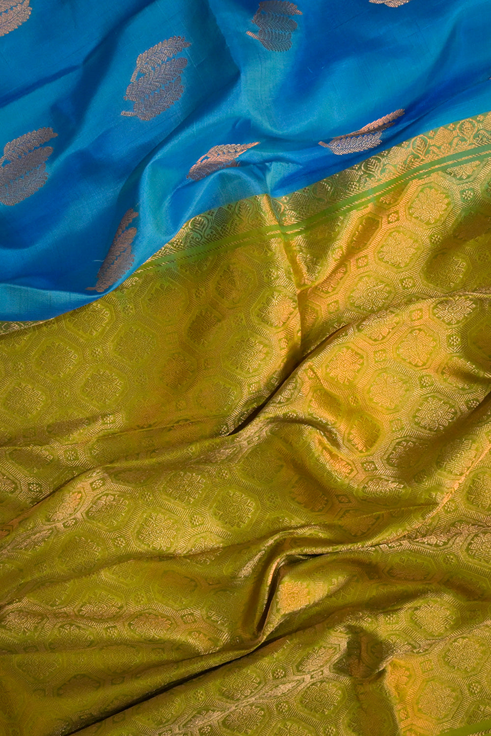 Soft Silk Borderless With Triple Leaves Motifs