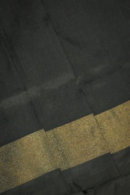 Ikkat Patola Tie And Dye Weave Black Contrast