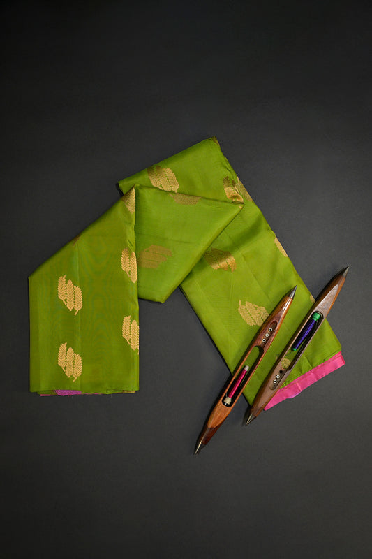 Soft Silk Borderless With Triple Leaves Motifs