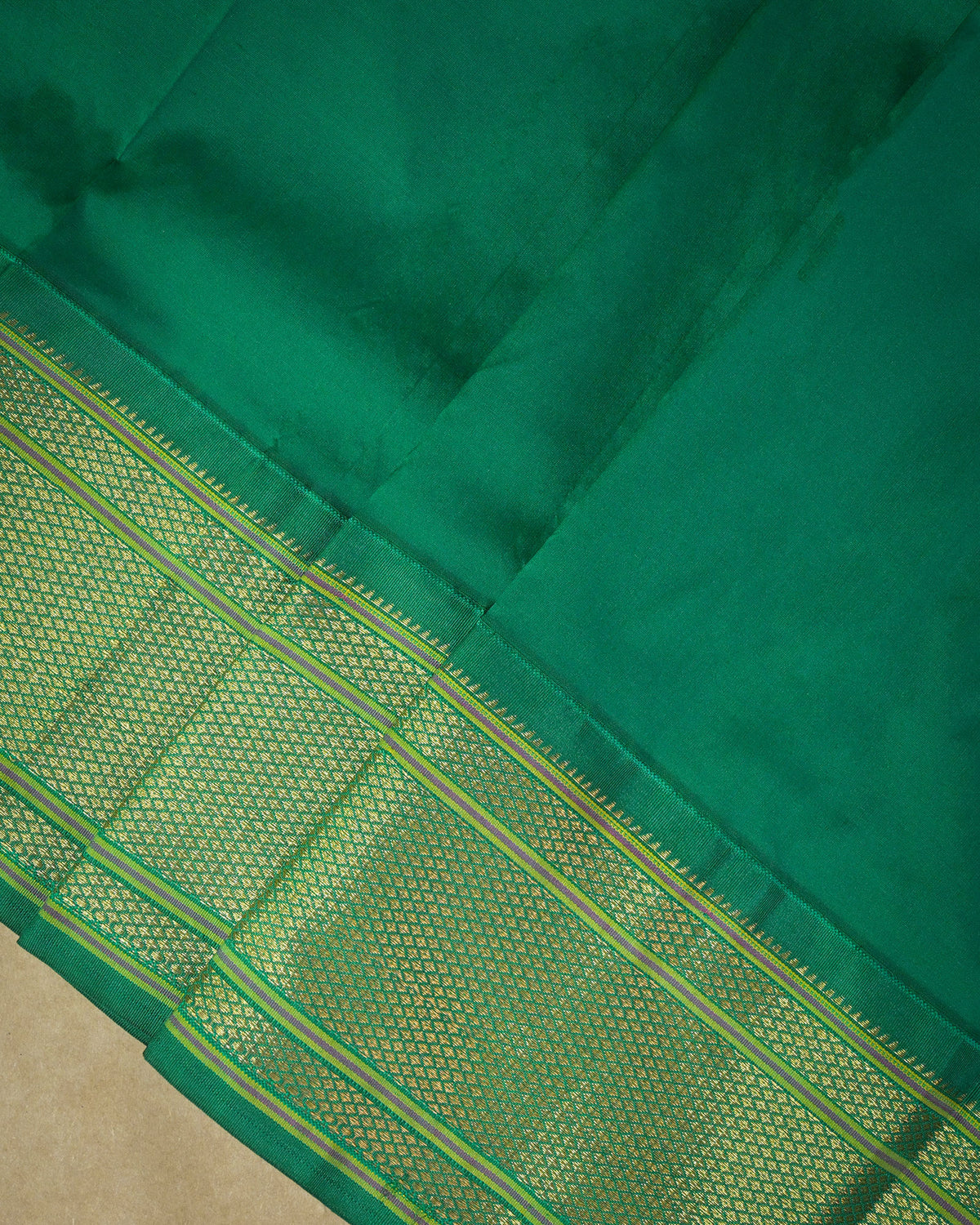 Royal blue Silk Paithanis Woven paithani with green contrast