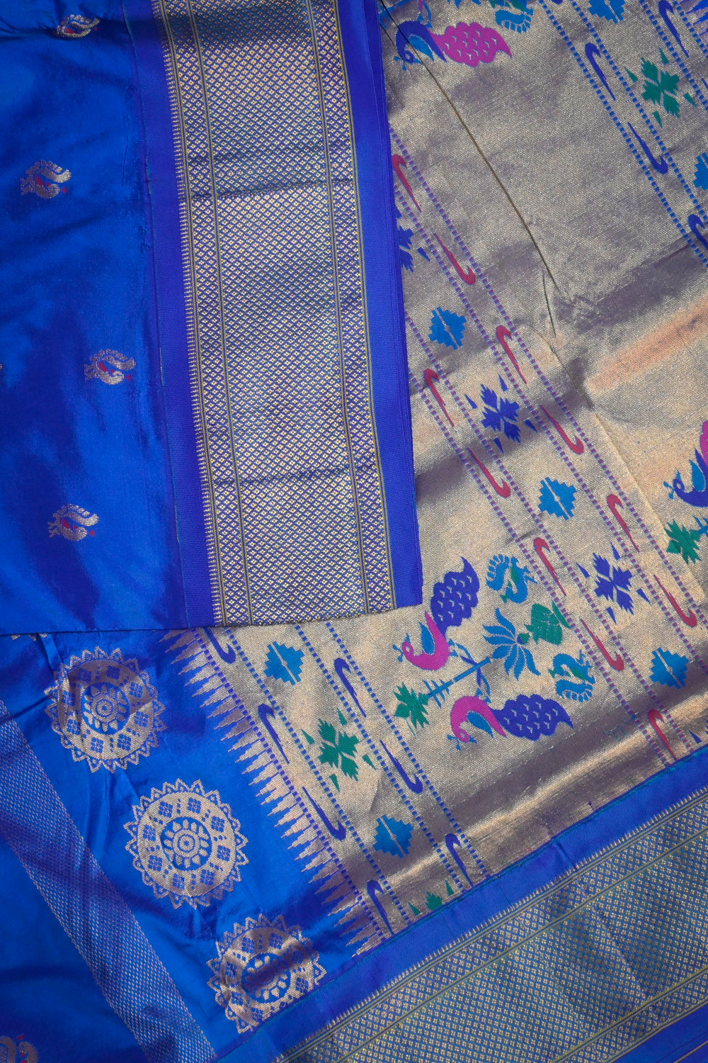 9yard Handwoven Pure Paithani With Peacock Meena Buttis