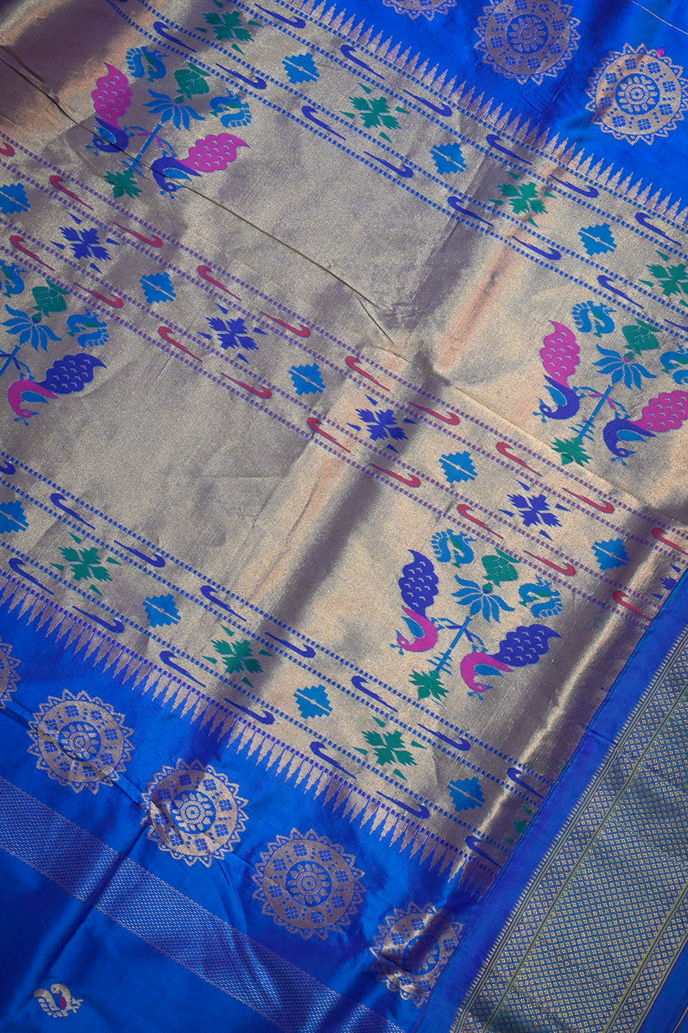 9yard Handwoven Pure Paithani With Peacock Meena Buttis