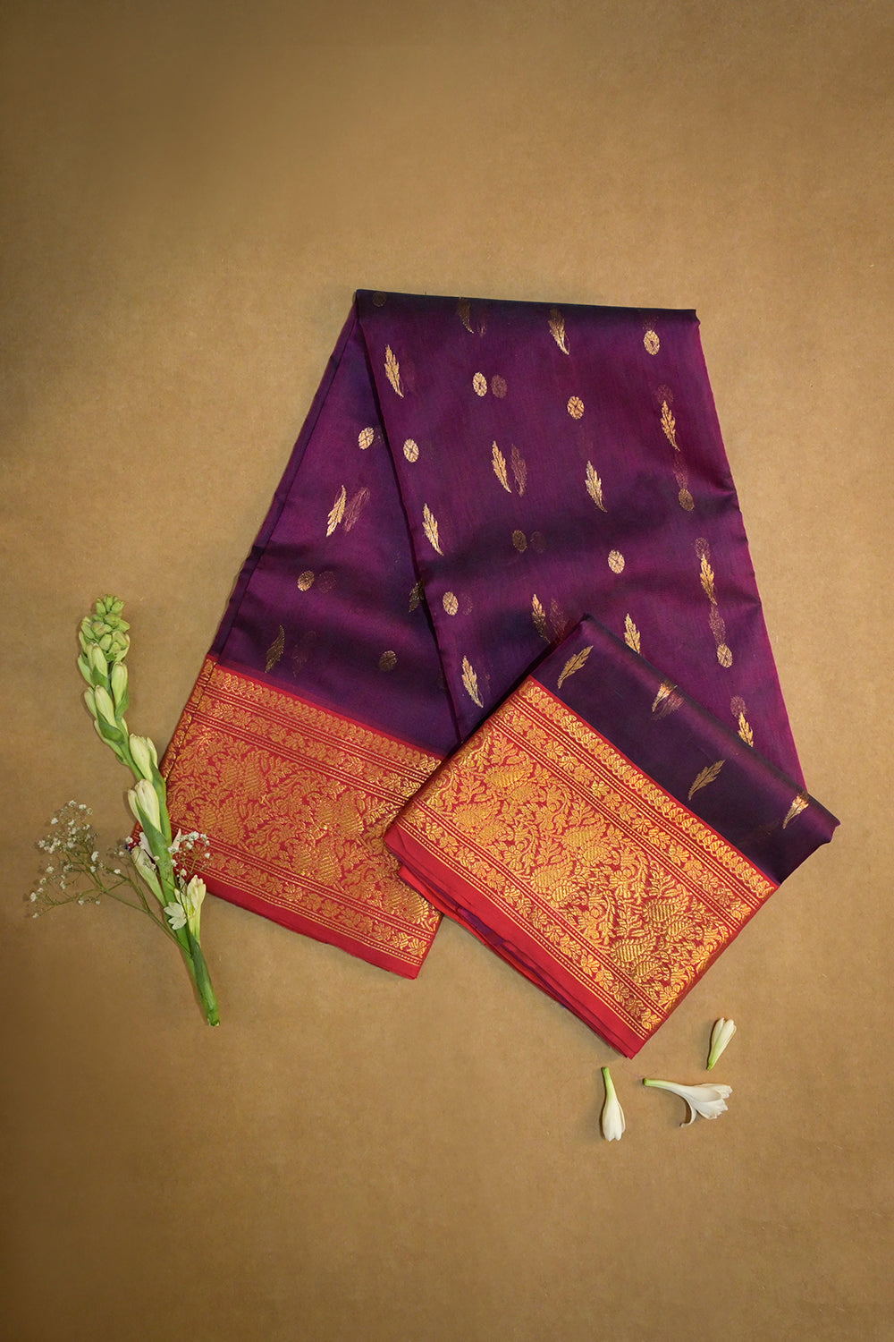 Chanderi Woven Leaf And Round Jari Motifs With Violet Contrast Pallu