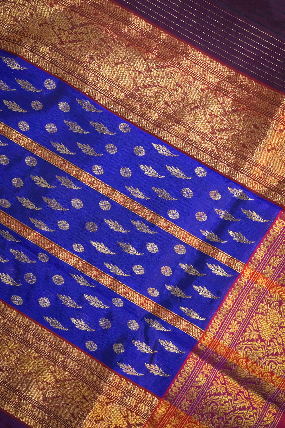 Chanderi Woven Leaf And Round Jari Motifs With Violet Contrast Pallu