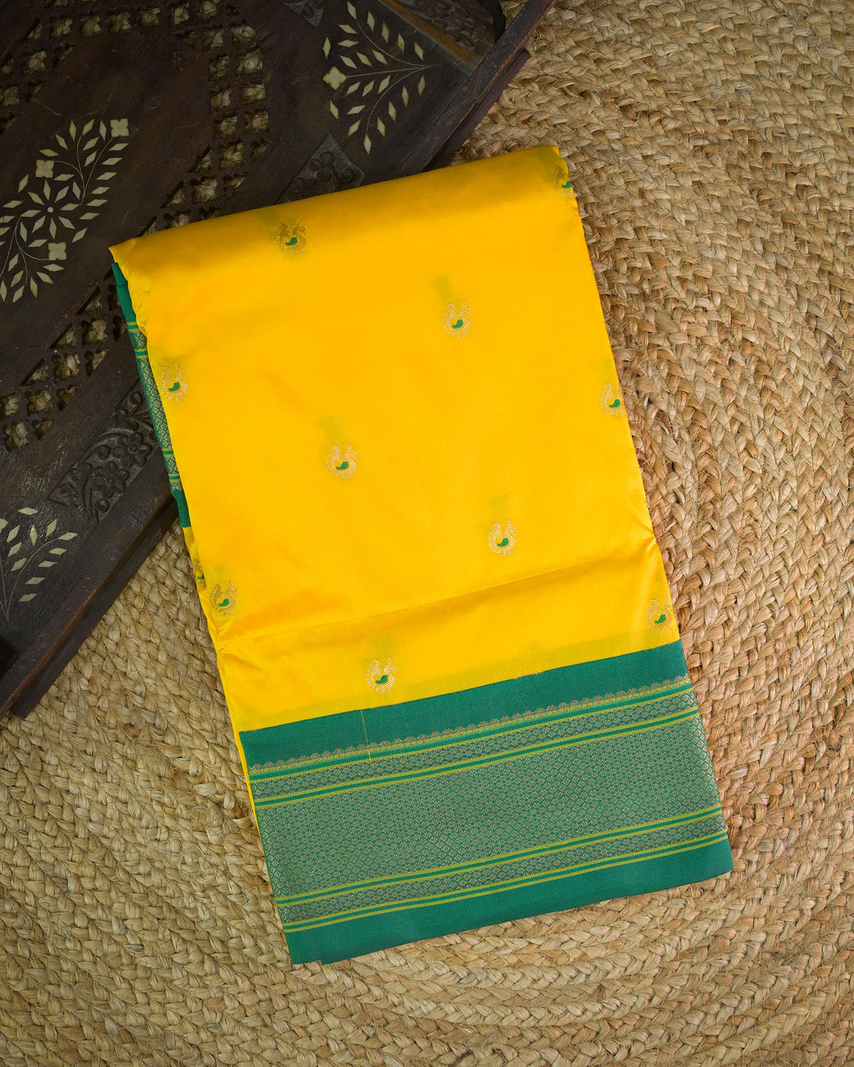 Lemon yellow Silk Paithani Woven paithani with green contrast