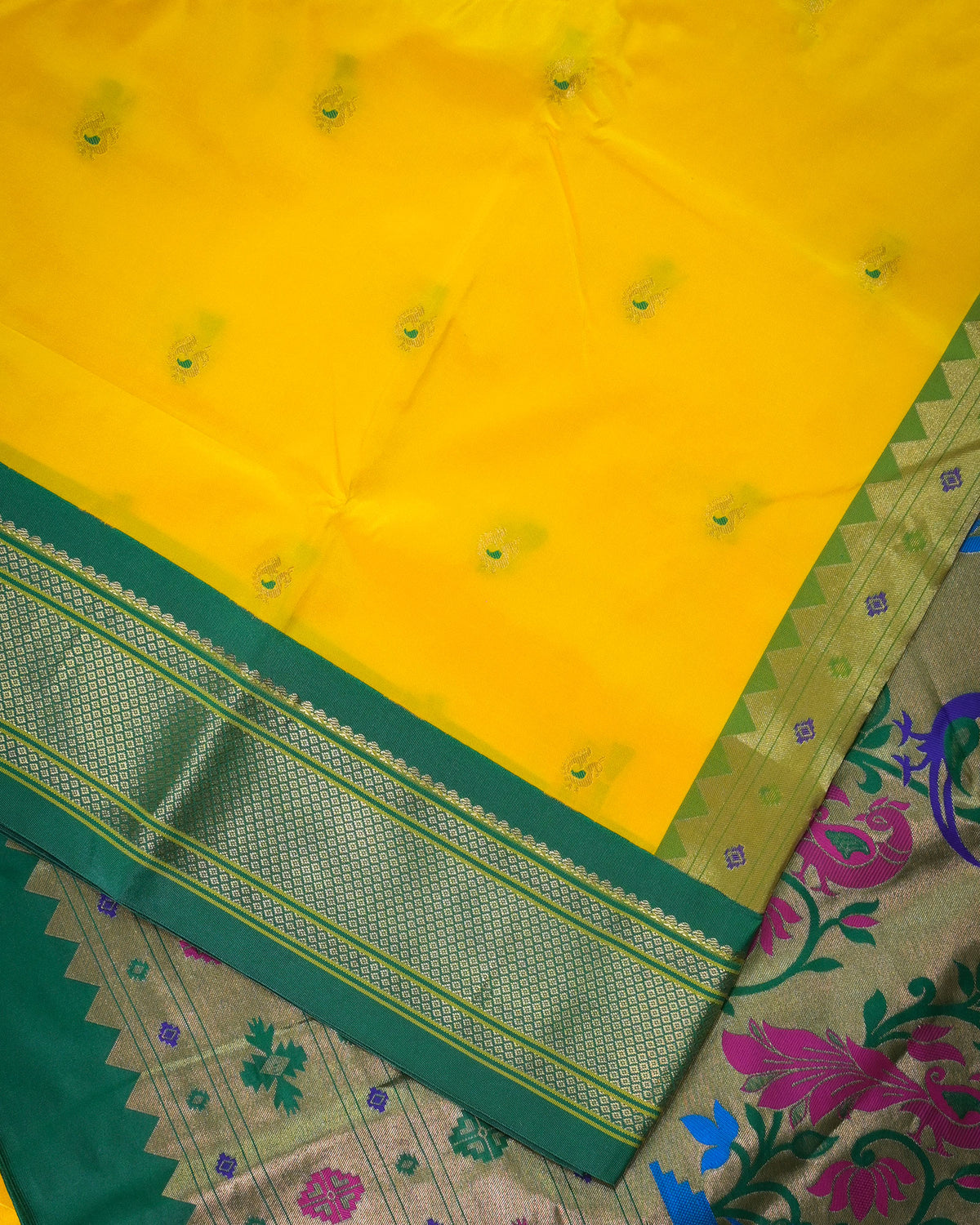 Lemon yellow Silk Paithani Woven paithani with green contrast