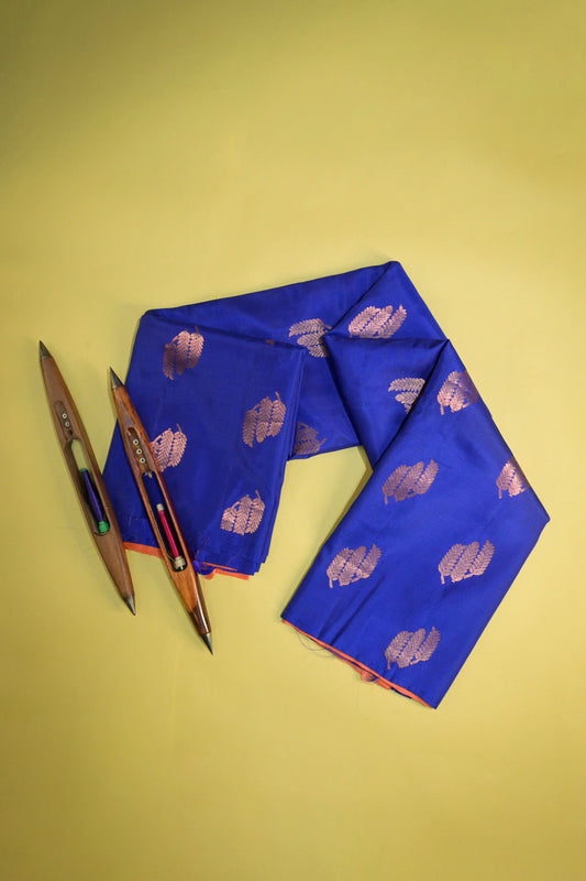 Soft Silk Borderless With Triple Leaves Motifs