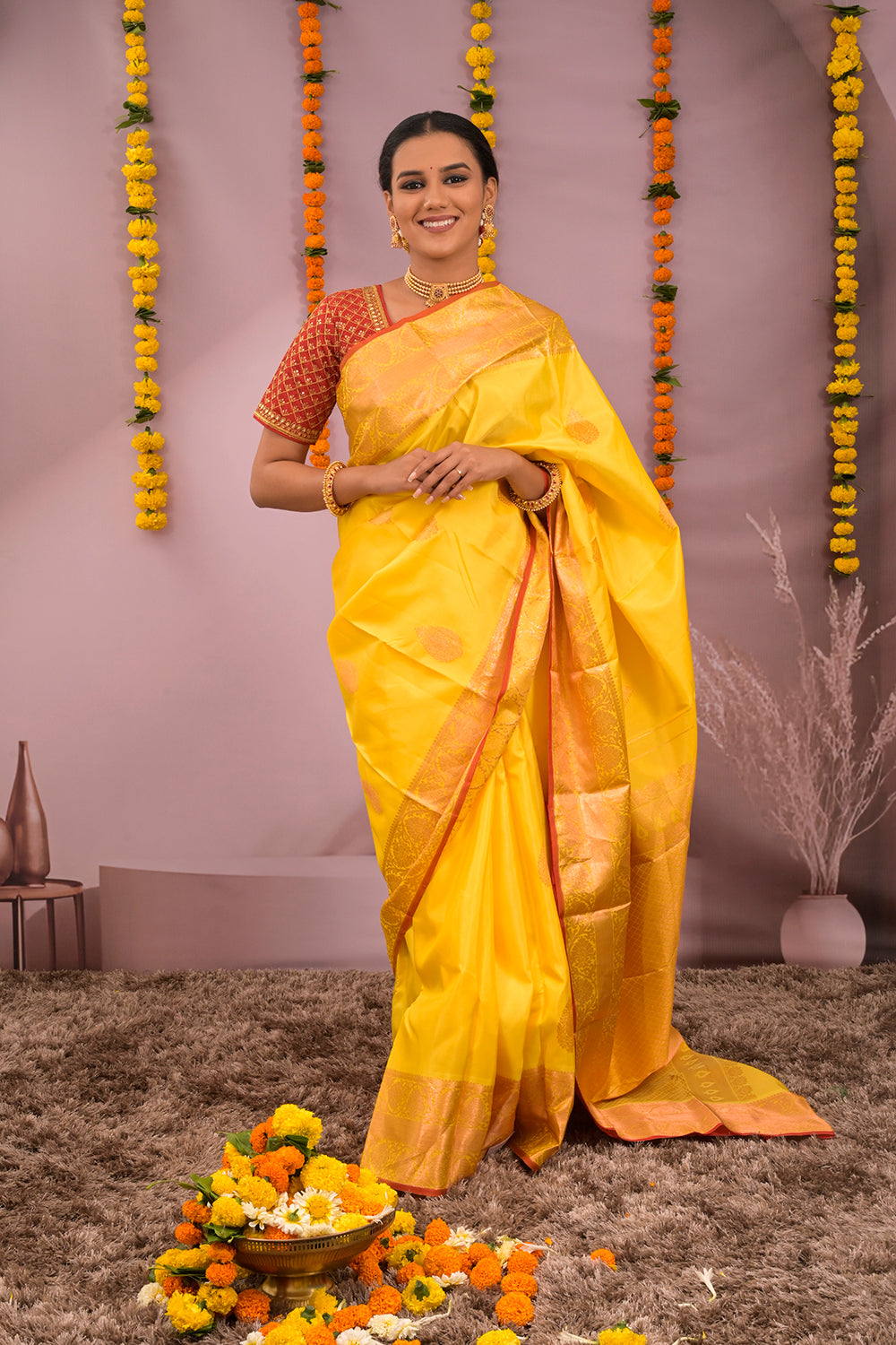 Kanjivaram Woven Jari Leafs Motifs With Self Matching Border