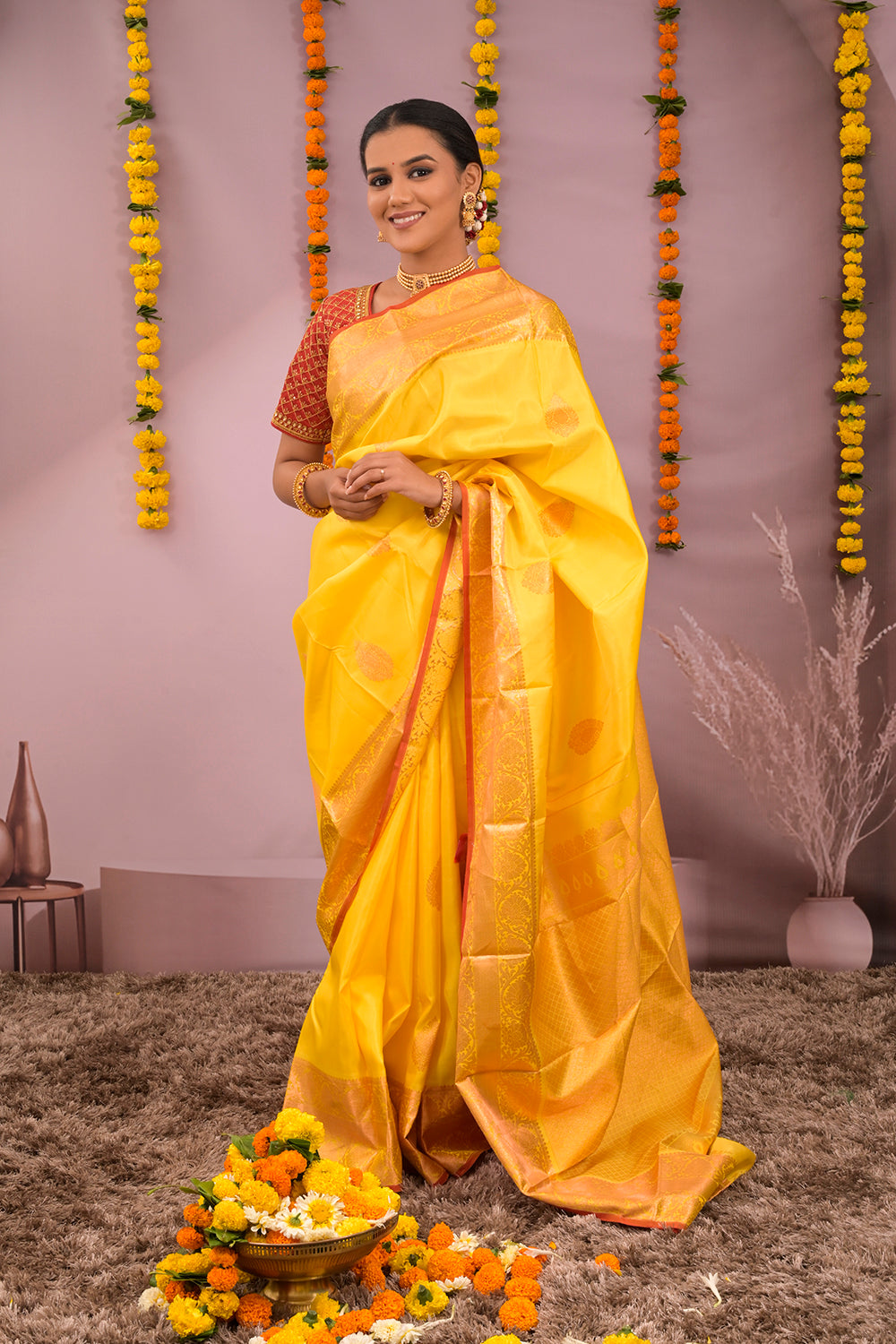 Kanjivaram Woven Jari Leafs Motifs With Self Matching Border