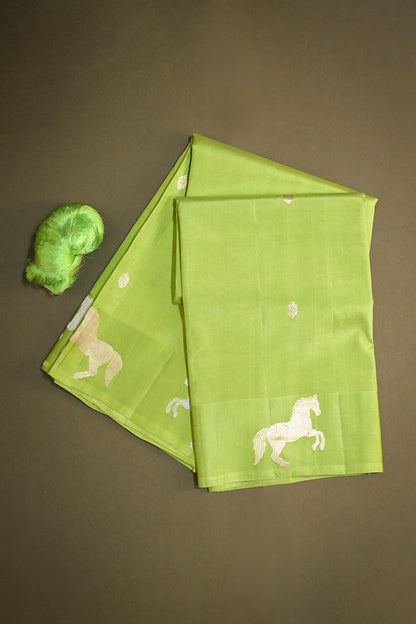 Banarasi Kadhwa Handwoven Border Buttis With Horse Design Border