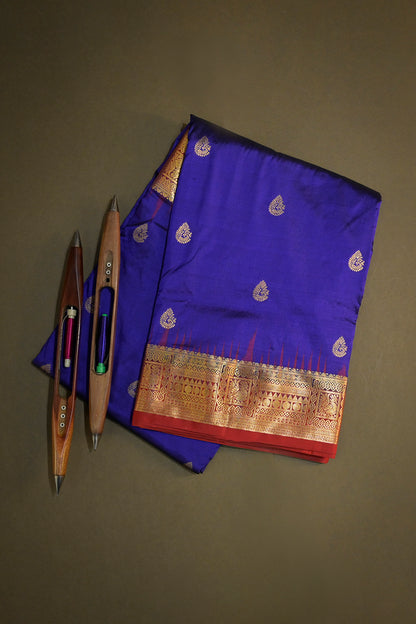 9yard Handwoven Kanjivaram Silk With Red Contrast