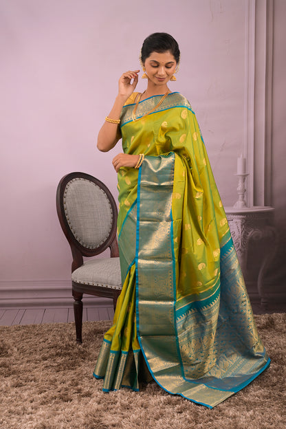 Kanjivaram Woven Gold Jari Motifs