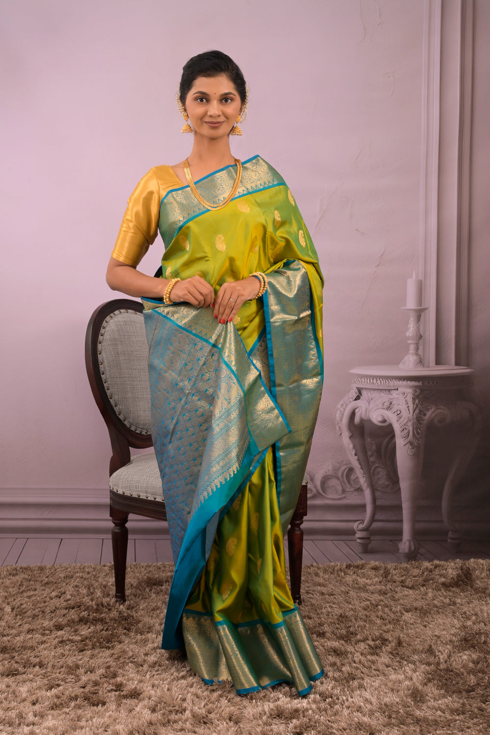 Kanjivaram Woven Gold Jari Motifs